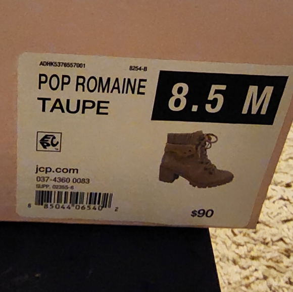 Boots - Picture 3 of 3